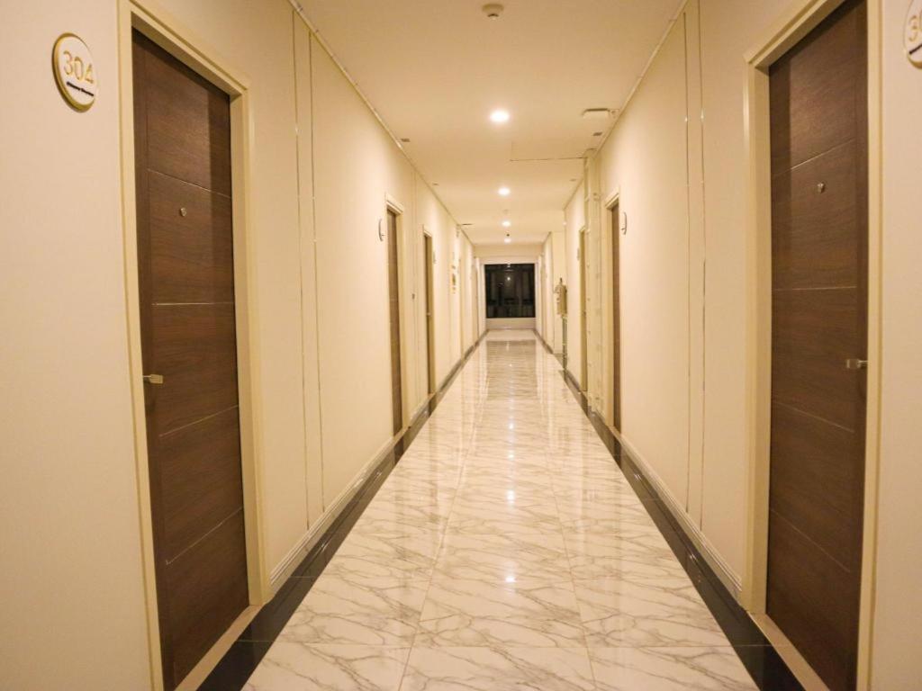 Aiyara Riverine Hotel, Накхонпханом Экстерьер фото
