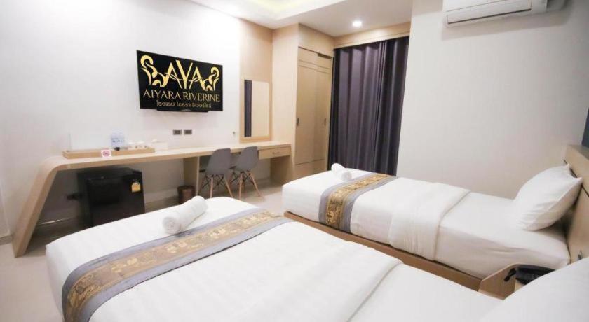 Aiyara Riverine Hotel, Накхонпханом Экстерьер фото
